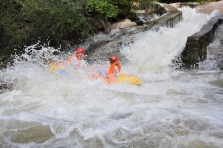 黄冈毕升大峡谷漂流