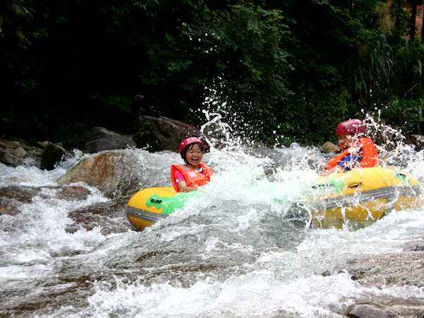 咸宁通山盘龙溪漂流