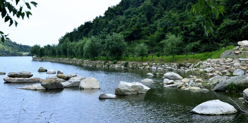 黄陂锦里沟赏花休闲拓展基地