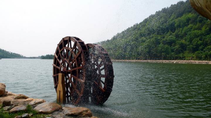 黄陂锦里沟赏花休闲拓展基地