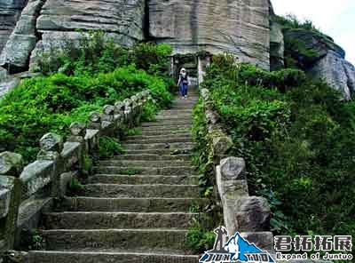 红安天台山拓展训练基地