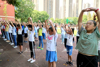 拦江堤中学军训拓展