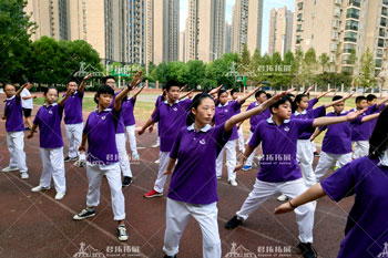 拦江堤中学军训拓展