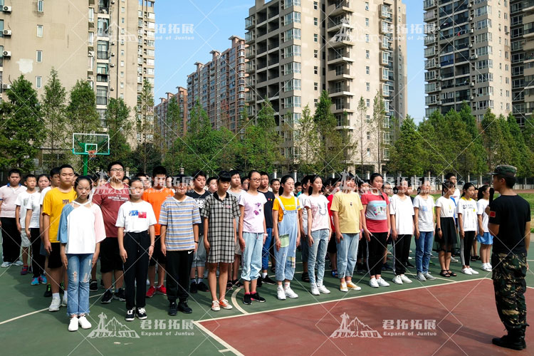 拦江堤中学军训拓展