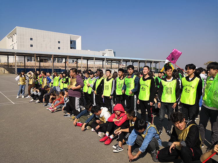 湖北艺术职业学院心理委员蔡甸国防园素质拓展活动