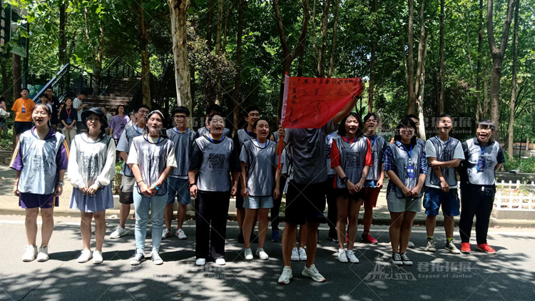 武汉生物工程学院校内拓展培训