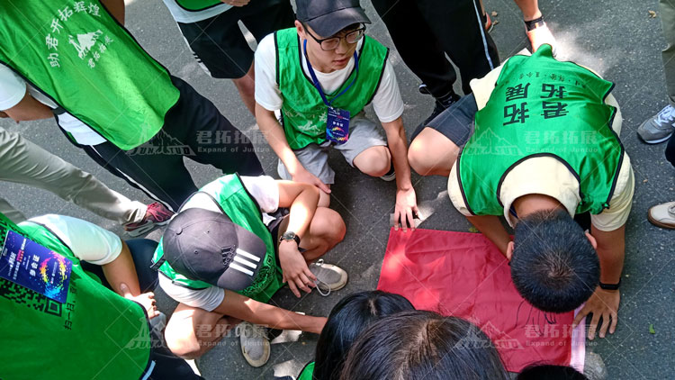 武汉生物工程学院校内拓展培训