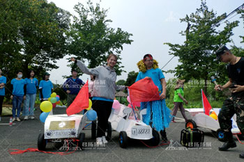 中国质地大学金龙水寨MBA和MPA学员素质培训