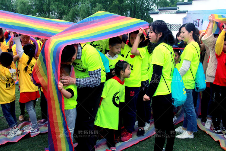 世茂龙湾紫薇都市田园家庭日