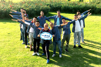 中建深装东湖绿道健步走活动