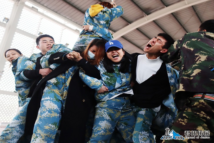 世纪信地产 两天国防园 魔训