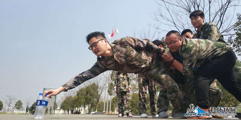 今日头条武汉大区国防园拓展趣味运动会