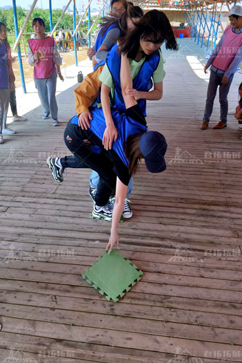 易佰集团百果园团建