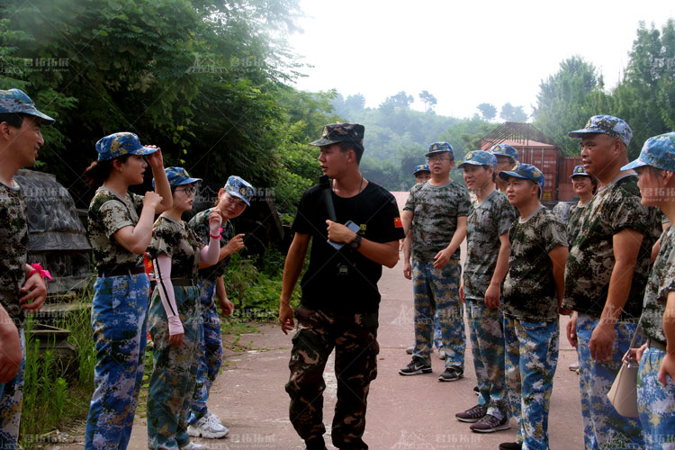 喜乐佳集团2019年7月4日云雾山拓展训练
