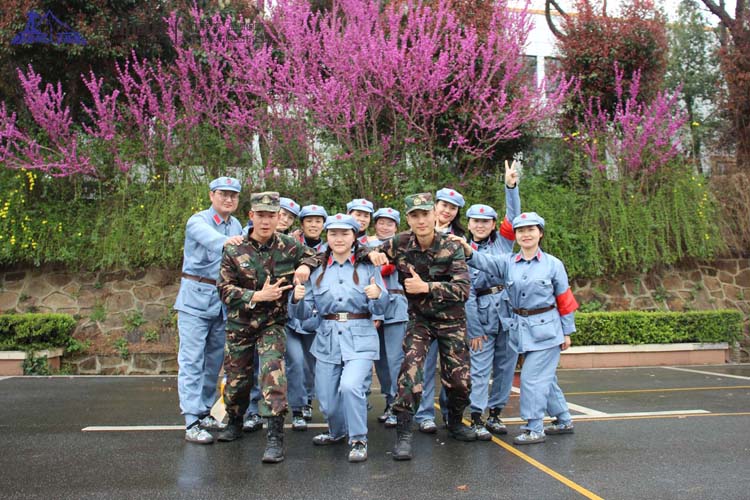 思索未来家居装饰有限公司天紫湖红色教育两天徒步训练
