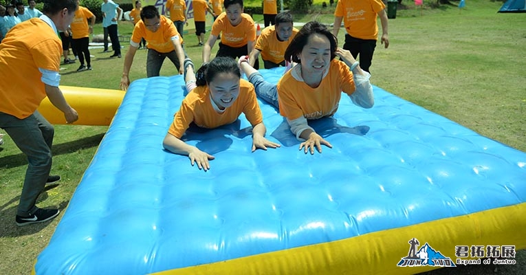 世茂龙湾(世茂物业华中区域)趣味运动会