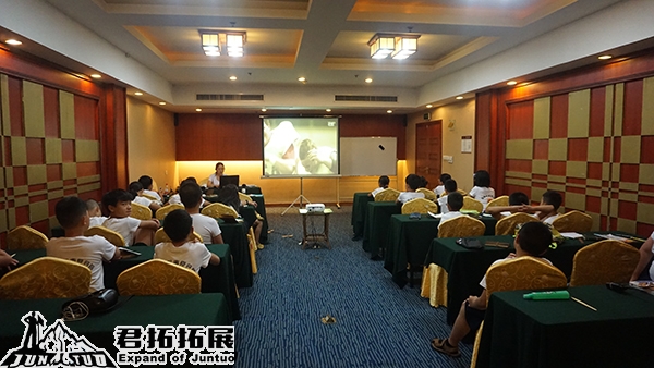 君拓2017领袖军事特训营