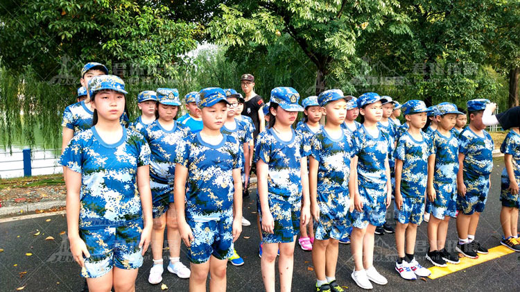 迷彩小兵夏令营第五期国防园